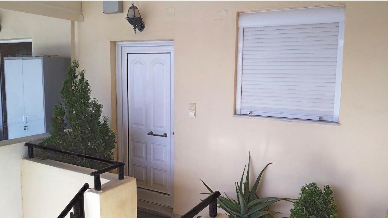 מיתיקאס Holiday & Business Furnished Apartments מראה חיצוני תמונה