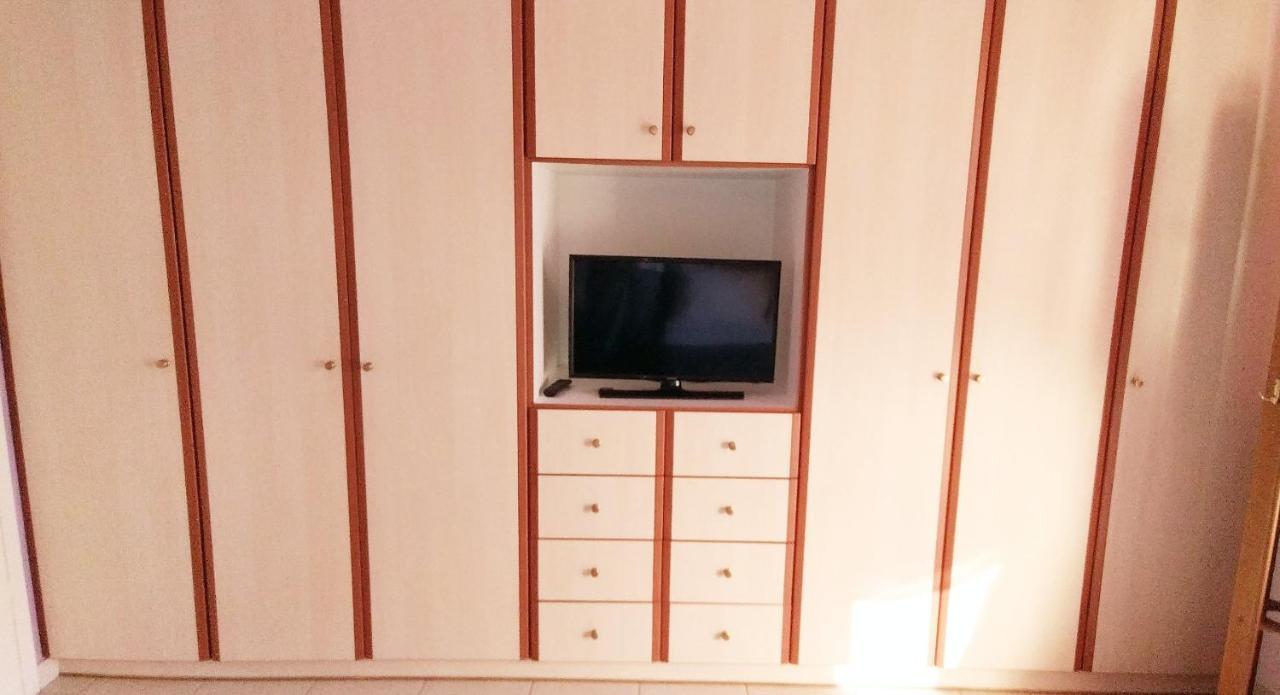 מיתיקאס Holiday & Business Furnished Apartments מראה חיצוני תמונה